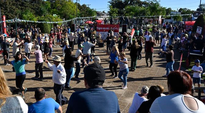 Una gran convocatoria de vecinos acompañó el festival itinerante Domingos de Peña en Don Torcuato